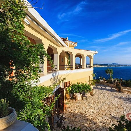 Villa Akros And Suites Keri 外观 照片
