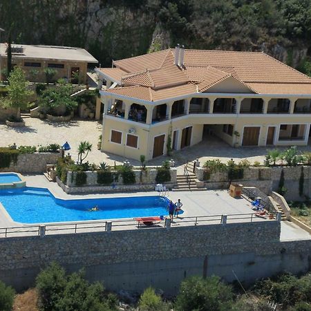 Villa Akros And Suites Keri 外观 照片