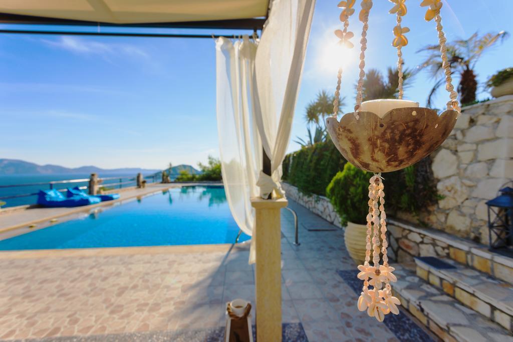 Villa Akros And Suites Keri 外观 照片