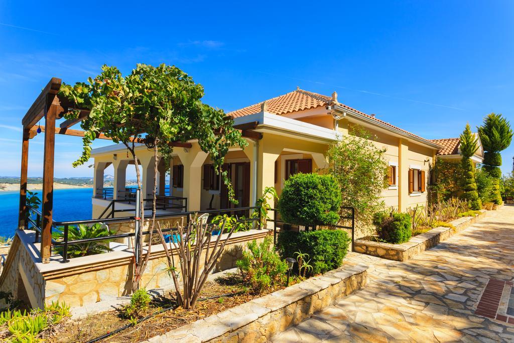 Villa Akros And Suites Keri 外观 照片