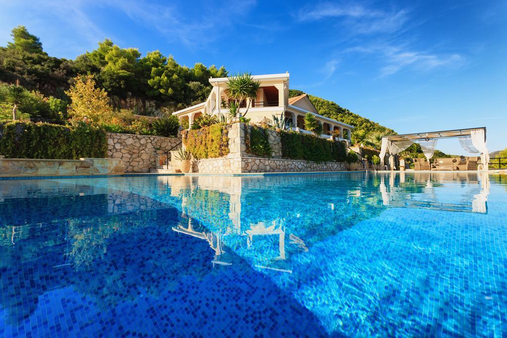 Villa Akros And Suites Keri 外观 照片