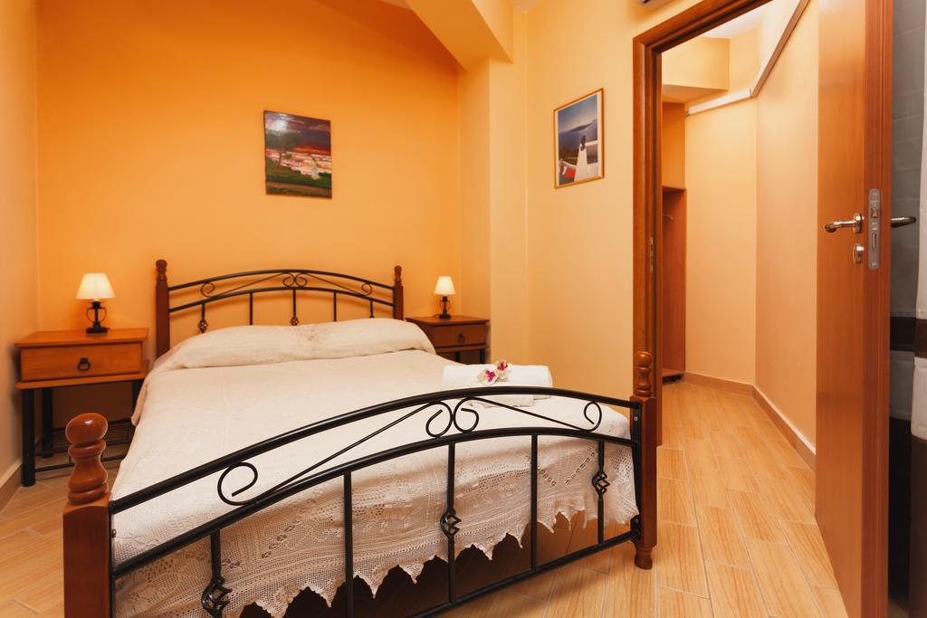 Villa Akros And Suites Keri 外观 照片