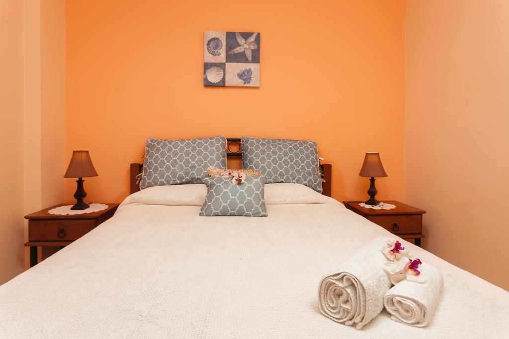 Villa Akros And Suites Keri 外观 照片
