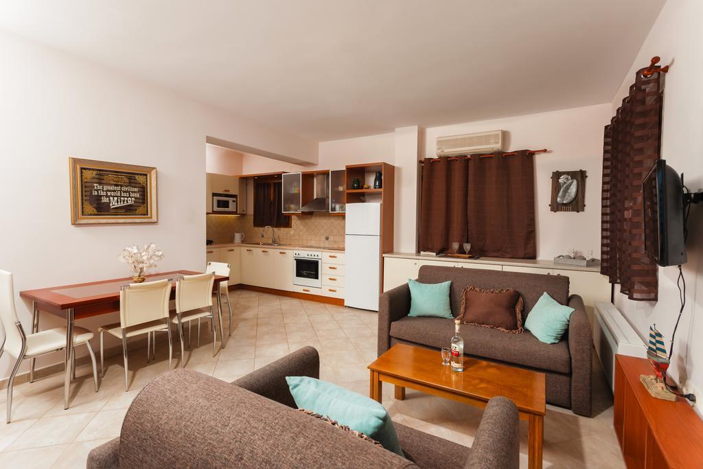 Villa Akros And Suites Keri 外观 照片